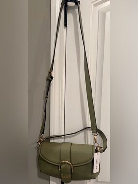 Guess Cross Body Bag purse  geeen NWT